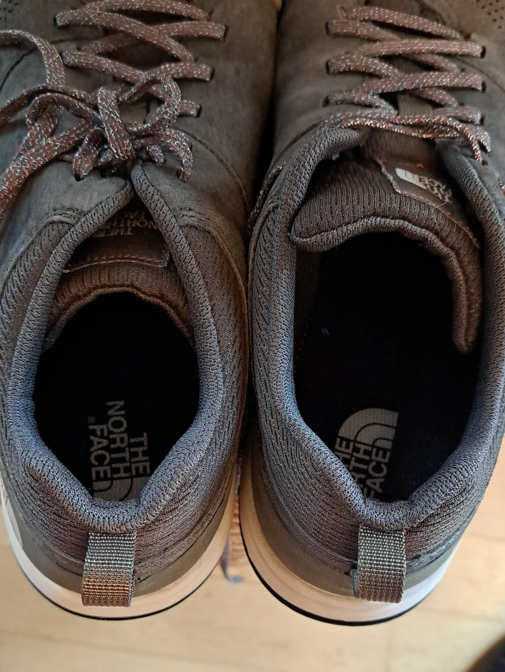 The North Face Mens Larimer Outdoor/Hiking/Activewear Olive Grey Sneakers 12.5